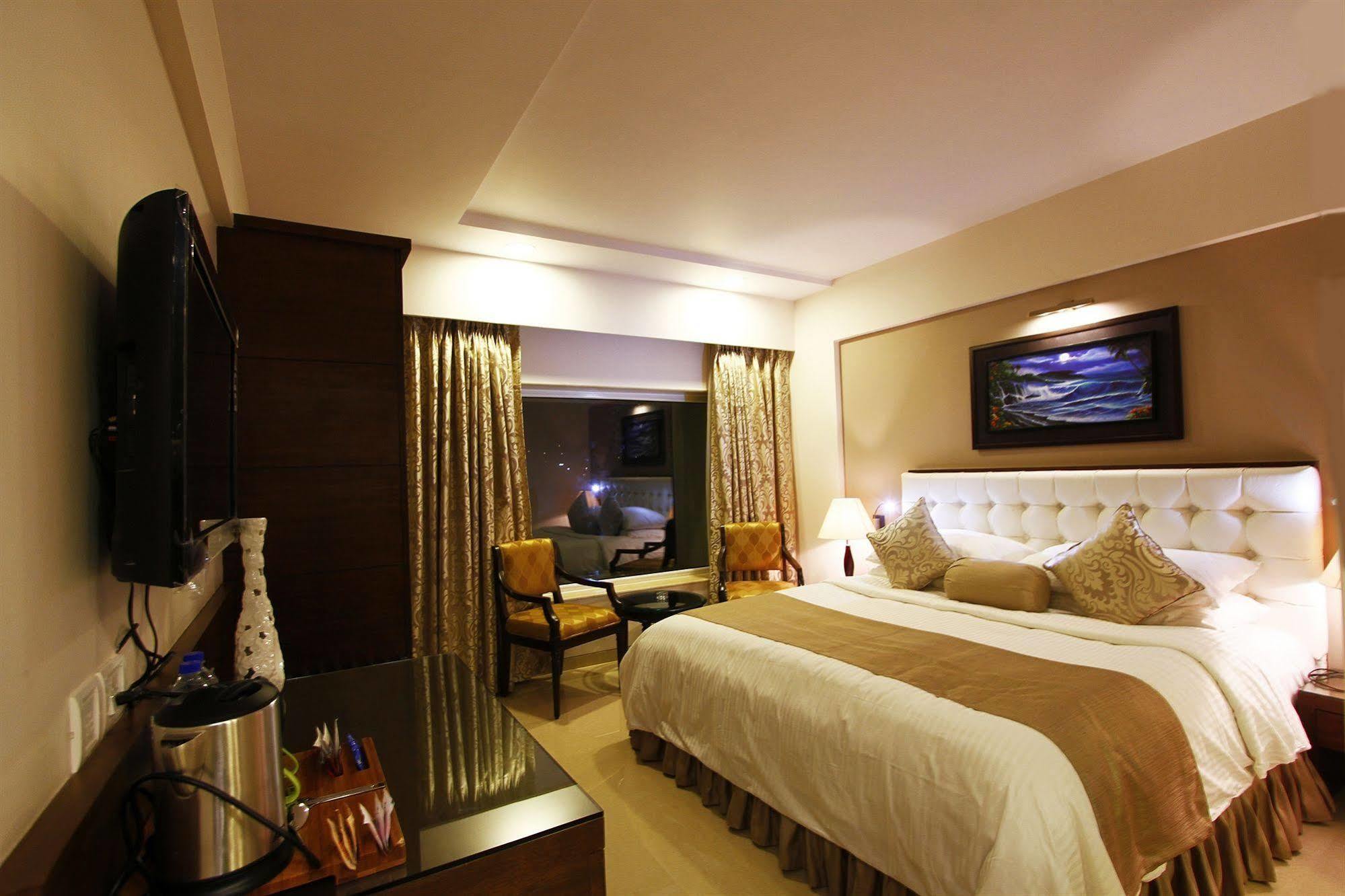 Hotel La Capitol Panaji Luaran gambar